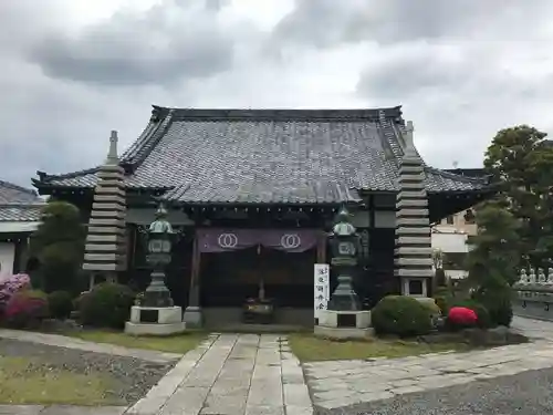 九品寺の本殿・本堂