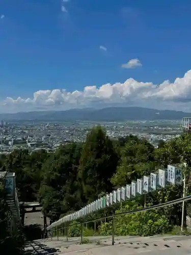 高良大社の{uncategorized: "未分類", other: "その他", undefined: "問題あり", building: "その他建物", grave: "お墓", sacred_gate: "鳥居", guardian: "狛犬", statue: "像", buddha: "仏像", history: "歴史", nature: "自然", garden: "庭園", animal: "動物", pagoda: "塔", temizu: "手水舎", mountain_gate: "山門・神門", sanctuary: "本殿・本堂", subordinate: "末社・摂社", art: "芸術", scenery: "景色", jizo: "地蔵", ema: "絵馬", goshuin: "御朱印", omikuji: "おみくじ", items: "授与品その他", amulet: "お守り", goshuincho: "御朱印帳", eats: "食事", festival: "お祭り", votive_dance: "神楽", shichigosan: "七五三参", wedding: "結婚式", experience: "体験その他", initially: "初詣", around: "周辺", anti_infection: "感染症対策"}