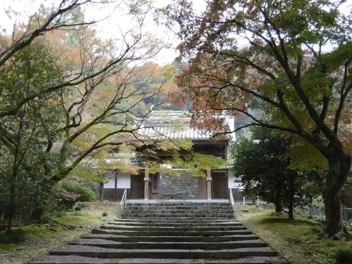 瑞応寺の山門・神門
