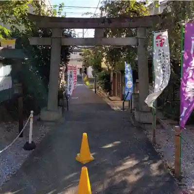 烏森稲荷神社の鳥居