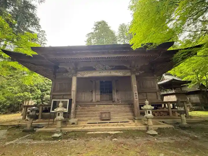 瑠璃寺の{uncategorized: "未分類", other: "その他", undefined: "問題あり", building: "その他建物", grave: "お墓", sacred_gate: "鳥居", guardian: "狛犬", statue: "像", buddha: "仏像", history: "歴史", nature: "自然", garden: "庭園", animal: "動物", pagoda: "塔", temizu: "手水舎", mountain_gate: "山門・神門", sanctuary: "本殿・本堂", subordinate: "末社・摂社", art: "芸術", scenery: "景色", jizo: "地蔵", ema: "絵馬", goshuin: "御朱印", omikuji: "おみくじ", items: "授与品その他", amulet: "お守り", goshuincho: "御朱印帳", eats: "食事", festival: "お祭り", votive_dance: "神楽", shichigosan: "七五三参", wedding: "結婚式", experience: "体験その他", initially: "初詣", around: "周辺", anti_infection: "感染症対策"}
