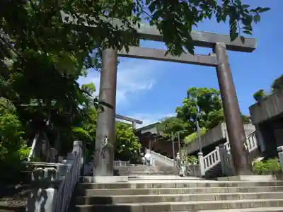 伊勢山皇大神宮の鳥居