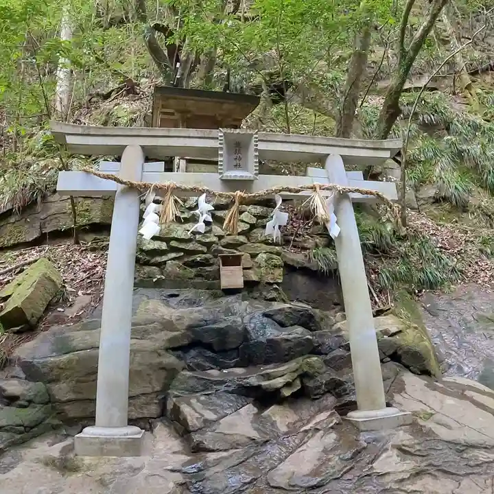 龍鎮神社のその他建物