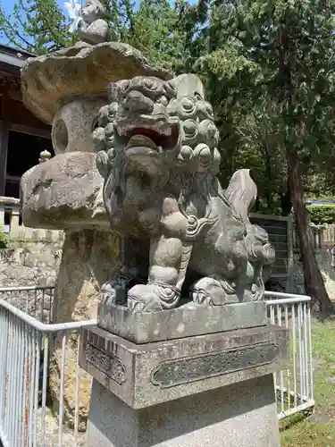 梛八幡神社の狛犬