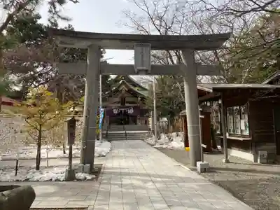 彌彦神社　(伊夜日子神社)の鳥居