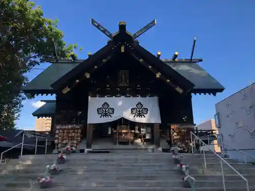 札幌諏訪神社の本殿・本堂