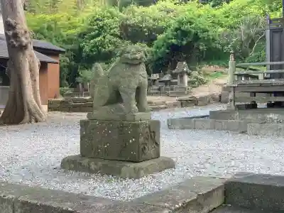 御滝神社の{uncategorized: "未分類", other: "その他", undefined: "問題あり", building: "その他建物", grave: "お墓", sacred_gate: "鳥居", guardian: "狛犬", statue: "像", buddha: "仏像", history: "歴史", nature: "自然", garden: "庭園", animal: "動物", pagoda: "塔", temizu: "手水舎", mountain_gate: "山門・神門", sanctuary: "本殿・本堂", subordinate: "末社・摂社", art: "芸術", scenery: "景色", jizo: "地蔵", ema: "絵馬", goshuin: "御朱印", omikuji: "おみくじ", items: "授与品その他", amulet: "お守り", goshuincho: "御朱印帳", eats: "食事", festival: "お祭り", votive_dance: "神楽", shichigosan: "七五三参", wedding: "結婚式", experience: "体験その他", initially: "初詣", around: "周辺", anti_infection: "感染症対策"}