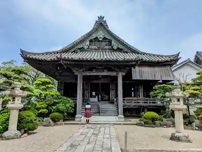 朝田寺の本殿・本堂