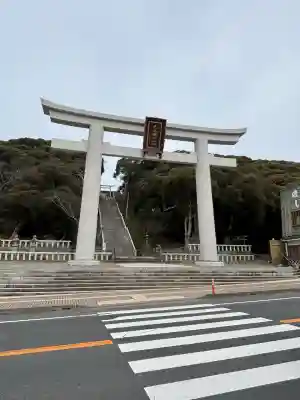 大洗磯前神社の{uncategorized: "未分類", other: "その他", undefined: "問題あり", building: "その他建物", grave: "お墓", sacred_gate: "鳥居", guardian: "狛犬", statue: "像", buddha: "仏像", history: "歴史", nature: "自然", garden: "庭園", animal: "動物", pagoda: "塔", temizu: "手水舎", mountain_gate: "山門・神門", sanctuary: "本殿・本堂", subordinate: "末社・摂社", art: "芸術", scenery: "景色", jizo: "地蔵", ema: "絵馬", goshuin: "御朱印", omikuji: "おみくじ", items: "授与品その他", amulet: "お守り", goshuincho: "御朱印帳", eats: "食事", festival: "お祭り", votive_dance: "神楽", shichigosan: "七五三参", wedding: "結婚式", experience: "体験その他", initially: "初詣", around: "周辺", anti_infection: "感染症対策"}