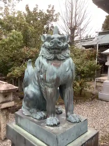 溝旗神社（肇國神社）の狛犬