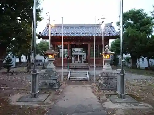 諏訪神社の本殿