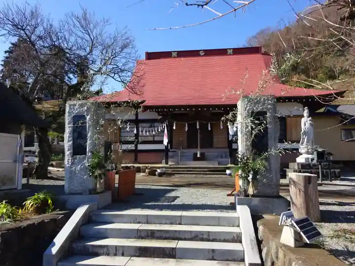 伊勢原 法泉寺の本殿・本堂