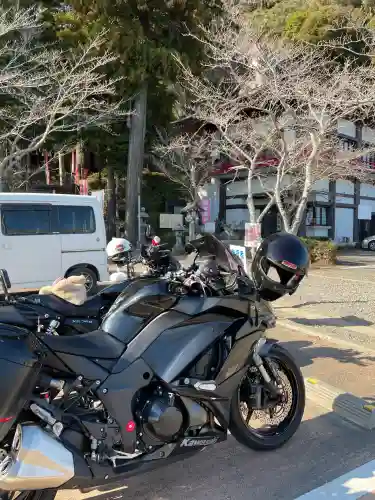高瀧神社の{uncategorized: "未分類", other: "その他", undefined: "問題あり", building: "その他建物", grave: "お墓", sacred_gate: "鳥居", guardian: "狛犬", statue: "像", buddha: "仏像", history: "歴史", nature: "自然", garden: "庭園", animal: "動物", pagoda: "塔", temizu: "手水舎", mountain_gate: "山門・神門", sanctuary: "本殿・本堂", subordinate: "末社・摂社", art: "芸術", scenery: "景色", jizo: "地蔵", ema: "絵馬", goshuin: "御朱印", omikuji: "おみくじ", items: "授与品その他", amulet: "お守り", goshuincho: "御朱印帳", eats: "食事", festival: "お祭り", votive_dance: "神楽", shichigosan: "七五三参", wedding: "結婚式", experience: "体験その他", initially: "初詣", around: "周辺", anti_infection: "感染症対策"}