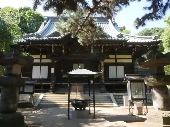 三寳寺の本殿・本堂