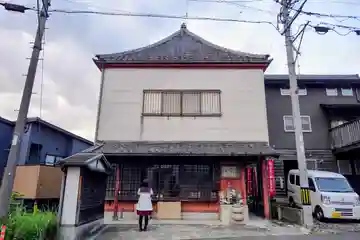 毘沙門寺の本殿・本堂