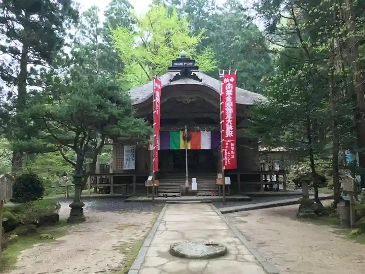 三佛寺の本殿・本堂