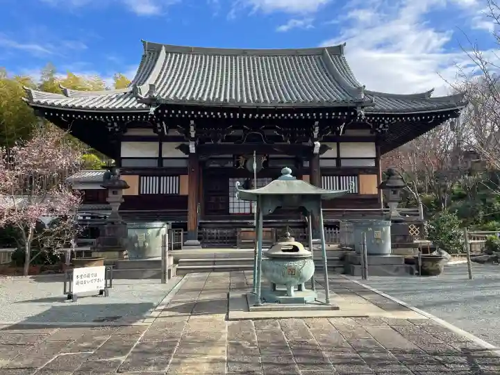 妙蓮寺の{uncategorized: "未分類", other: "その他", undefined: "問題あり", building: "その他建物", grave: "お墓", sacred_gate: "鳥居", guardian: "狛犬", statue: "像", buddha: "仏像", history: "歴史", nature: "自然", garden: "庭園", animal: "動物", pagoda: "塔", temizu: "手水舎", mountain_gate: "山門・神門", sanctuary: "本殿・本堂", subordinate: "末社・摂社", art: "芸術", scenery: "景色", jizo: "地蔵", ema: "絵馬", goshuin: "御朱印", omikuji: "おみくじ", items: "授与品その他", amulet: "お守り", goshuincho: "御朱印帳", eats: "食事", festival: "お祭り", votive_dance: "神楽", shichigosan: "七五三参", wedding: "結婚式", experience: "体験その他", initially: "初詣", around: "周辺", anti_infection: "感染症対策"}