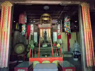 高岩神社の本殿・本堂