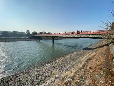 宇治神社の{uncategorized: "未分類", other: "その他", undefined: "問題あり", building: "その他建物", grave: "お墓", sacred_gate: "鳥居", guardian: "狛犬", statue: "像", buddha: "仏像", history: "歴史", nature: "自然", garden: "庭園", animal: "動物", pagoda: "塔", temizu: "手水舎", mountain_gate: "山門・神門", sanctuary: "本殿・本堂", subordinate: "末社・摂社", art: "芸術", scenery: "景色", jizo: "地蔵", ema: "絵馬", goshuin: "御朱印", omikuji: "おみくじ", items: "授与品その他", amulet: "お守り", goshuincho: "御朱印帳", eats: "食事", festival: "お祭り", votive_dance: "神楽", shichigosan: "七五三参", wedding: "結婚式", experience: "体験その他", initially: "初詣", around: "周辺", anti_infection: "感染症対策"}