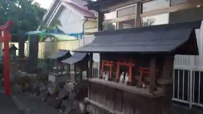天王坊稲荷神社の末社・摂社