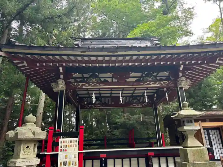 新屋山神社(山梨県)