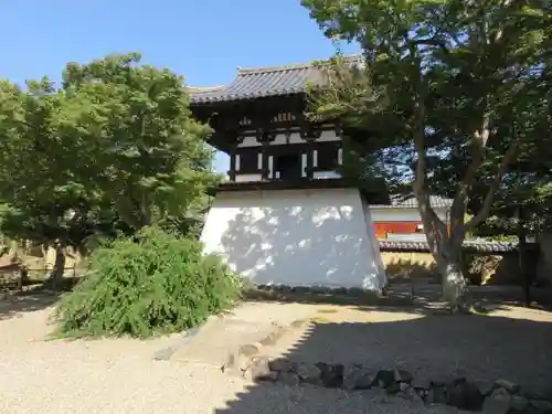 新薬師寺の建物その他