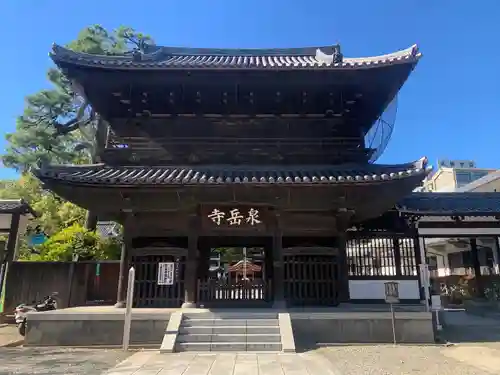泉岳寺の山門・神門