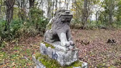 面白内神社の狛犬