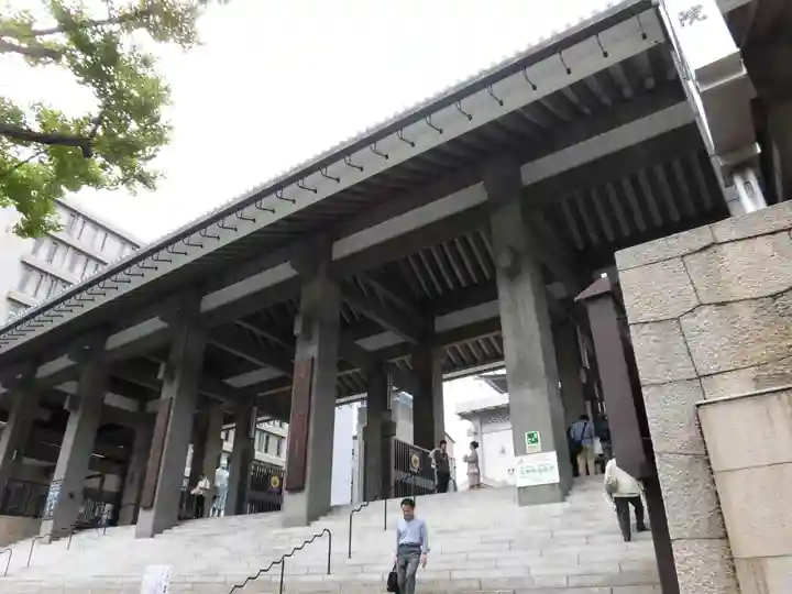 本願寺津村別院の山門・神門