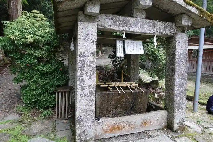 日吉大社の手水舎