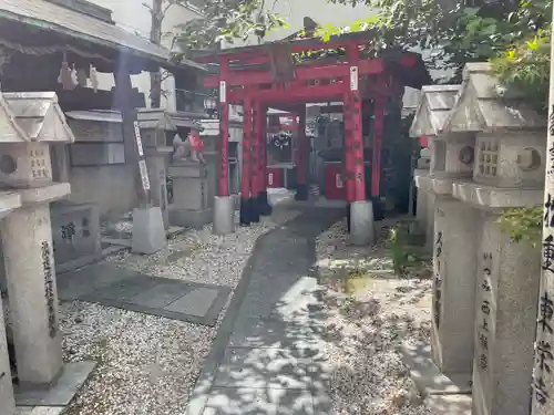 新世界稲荷神社の鳥居