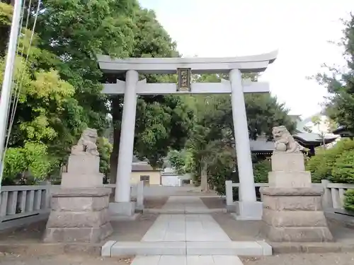 大棚・中川杉山神社の鳥居