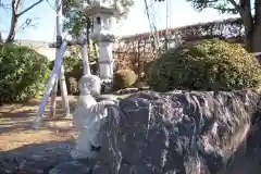 顕正寺の像