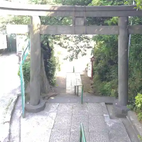 筑土八幡神社の鳥居