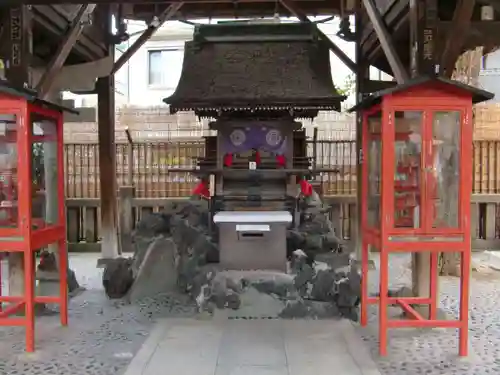 被官稲荷神社の本殿・本堂