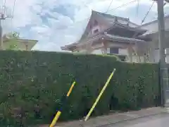 吉定寺の建物その他