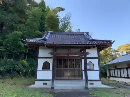 西徳寺の本殿・本堂