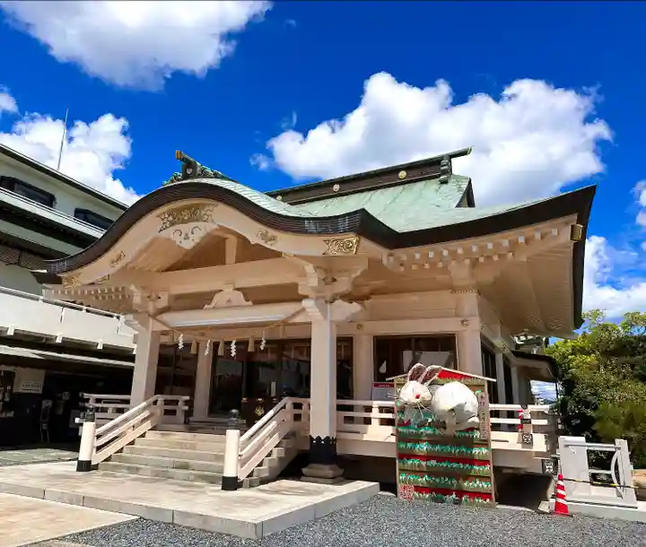 岡山神社の本殿・本堂