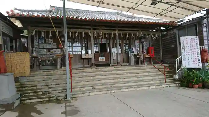 沖宮の本殿・本堂