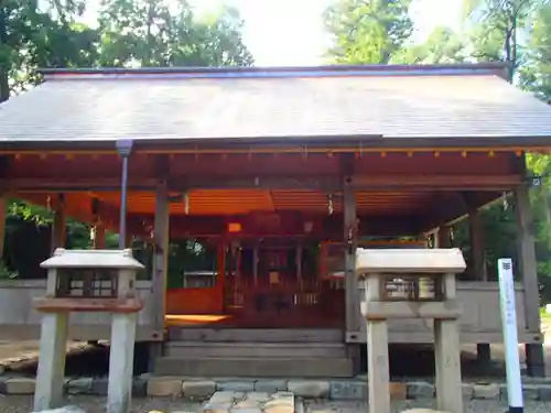 真木倉神社の本殿