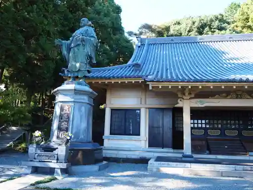 実相寺の像