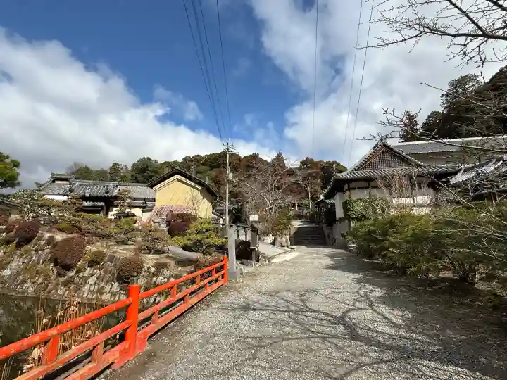 長弓寺の{uncategorized: "未分類", other: "その他", undefined: "問題あり", building: "その他建物", grave: "お墓", sacred_gate: "鳥居", guardian: "狛犬", statue: "像", buddha: "仏像", history: "歴史", nature: "自然", garden: "庭園", animal: "動物", pagoda: "塔", temizu: "手水舎", mountain_gate: "山門・神門", sanctuary: "本殿・本堂", subordinate: "末社・摂社", art: "芸術", scenery: "景色", jizo: "地蔵", ema: "絵馬", goshuin: "御朱印", omikuji: "おみくじ", items: "授与品その他", amulet: "お守り", goshuincho: "御朱印帳", eats: "食事", festival: "お祭り", votive_dance: "神楽", shichigosan: "七五三参", wedding: "結婚式", experience: "体験その他", initially: "初詣", around: "周辺", anti_infection: "感染症対策"}