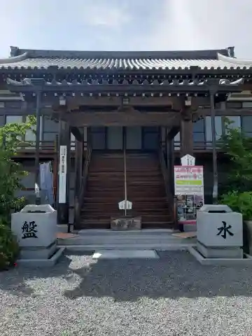 観音寺の本殿・本堂