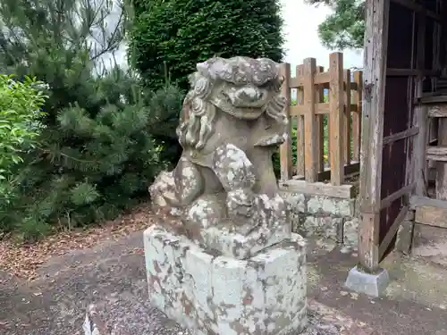 神明神社の狛犬