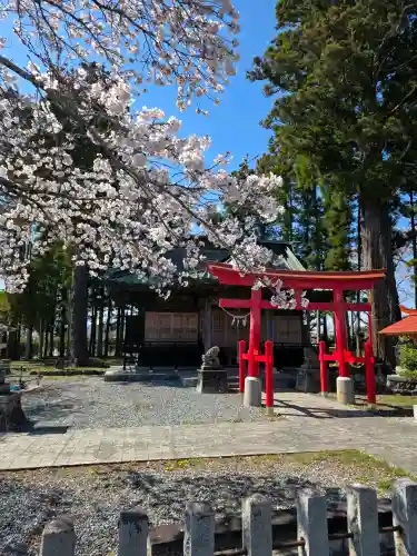 貴船神社の{uncategorized: "未分類", other: "その他", undefined: "問題あり", building: "その他建物", grave: "お墓", sacred_gate: "鳥居", guardian: "狛犬", statue: "像", buddha: "仏像", history: "歴史", nature: "自然", garden: "庭園", animal: "動物", pagoda: "塔", temizu: "手水舎", mountain_gate: "山門・神門", sanctuary: "本殿・本堂", subordinate: "末社・摂社", art: "芸術", scenery: "景色", jizo: "地蔵", ema: "絵馬", goshuin: "御朱印", omikuji: "おみくじ", items: "授与品その他", amulet: "お守り", goshuincho: "御朱印帳", eats: "食事", festival: "お祭り", votive_dance: "神楽", shichigosan: "七五三参", wedding: "結婚式", experience: "体験その他", initially: "初詣", around: "周辺", anti_infection: "感染症対策"}
