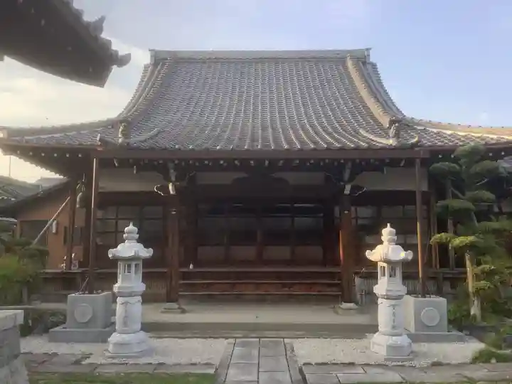 極楽寺の本殿・本堂