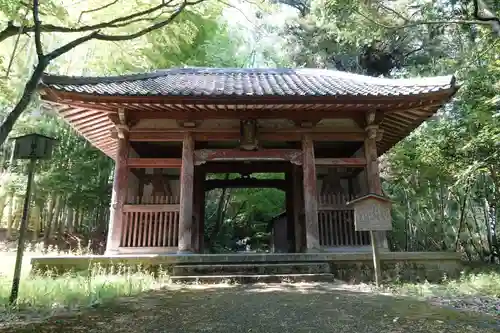 勝持寺（花の寺）の山門・神門