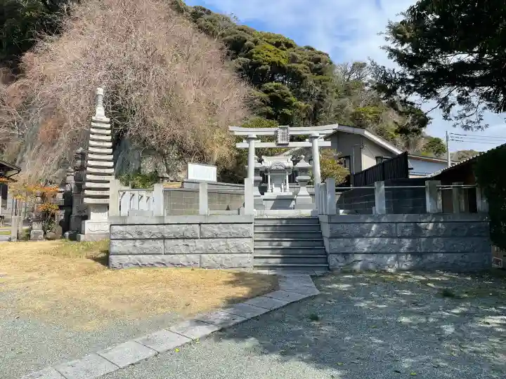 大寳寺の{uncategorized: "未分類", other: "その他", undefined: "問題あり", building: "その他建物", grave: "お墓", sacred_gate: "鳥居", guardian: "狛犬", statue: "像", buddha: "仏像", history: "歴史", nature: "自然", garden: "庭園", animal: "動物", pagoda: "塔", temizu: "手水舎", mountain_gate: "山門・神門", sanctuary: "本殿・本堂", subordinate: "末社・摂社", art: "芸術", scenery: "景色", jizo: "地蔵", ema: "絵馬", goshuin: "御朱印", omikuji: "おみくじ", items: "授与品その他", amulet: "お守り", goshuincho: "御朱印帳", eats: "食事", festival: "お祭り", votive_dance: "神楽", shichigosan: "七五三参", wedding: "結婚式", experience: "体験その他", initially: "初詣", around: "周辺", anti_infection: "感染症対策"}