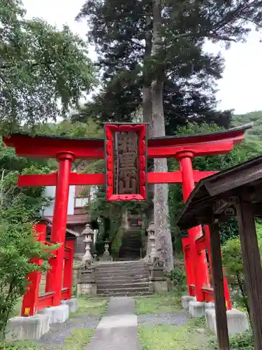 羽黒山湯上神社の鳥居