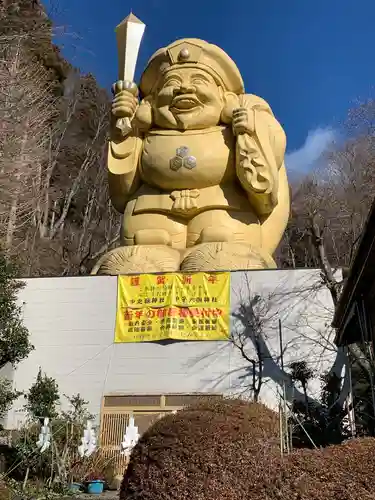 中之嶽神社の像